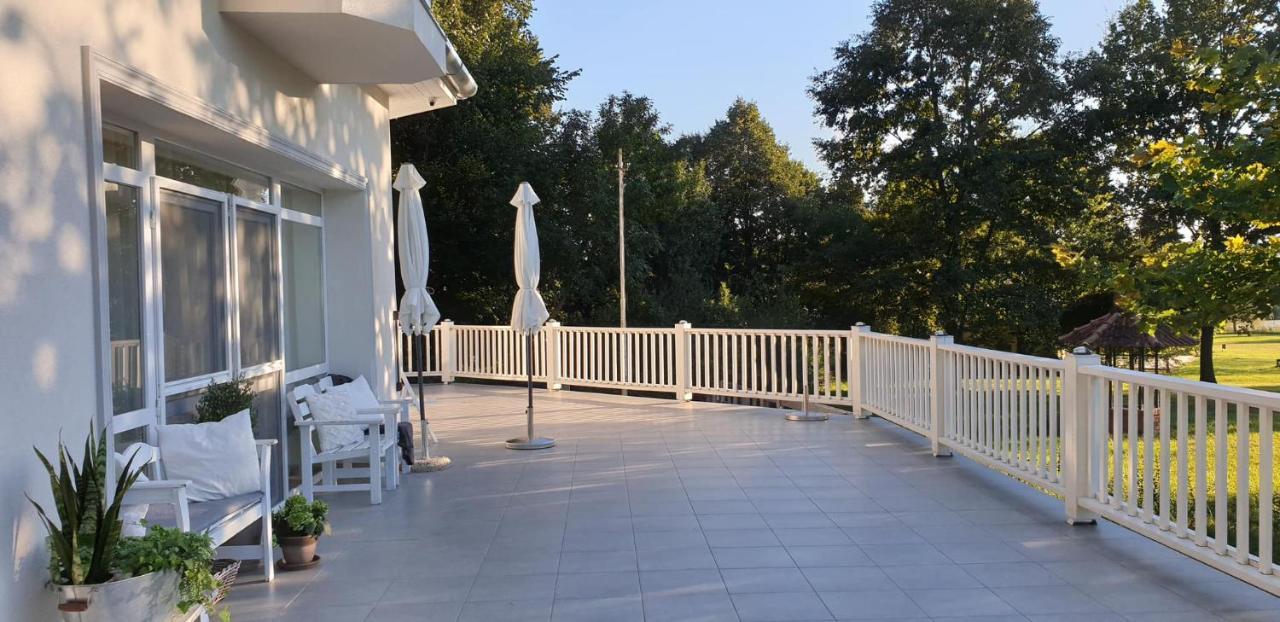 Hotel Magnólia Nagykanizsa Esterno foto
